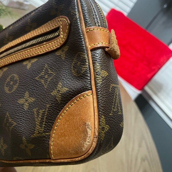 LV Vintage Dragonne GM Clutch. - Picture 4 of 14